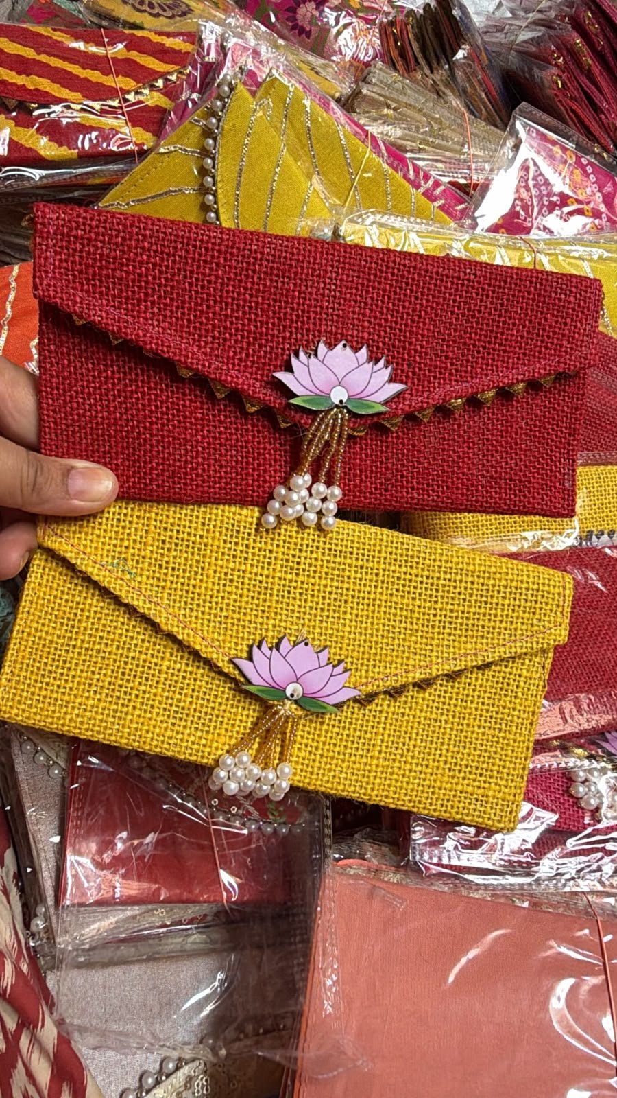 Jute Gifting Pouches 