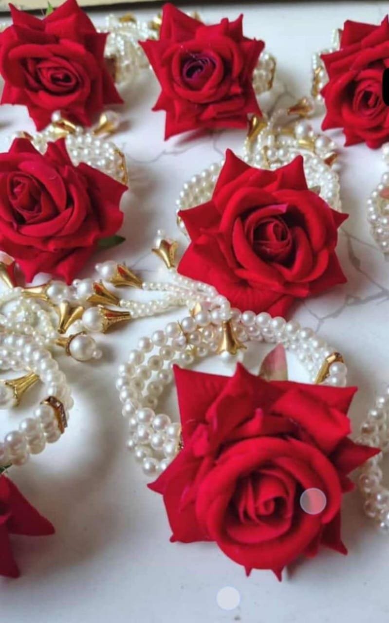Elegant Handmade Floral Gajras & Bracelets