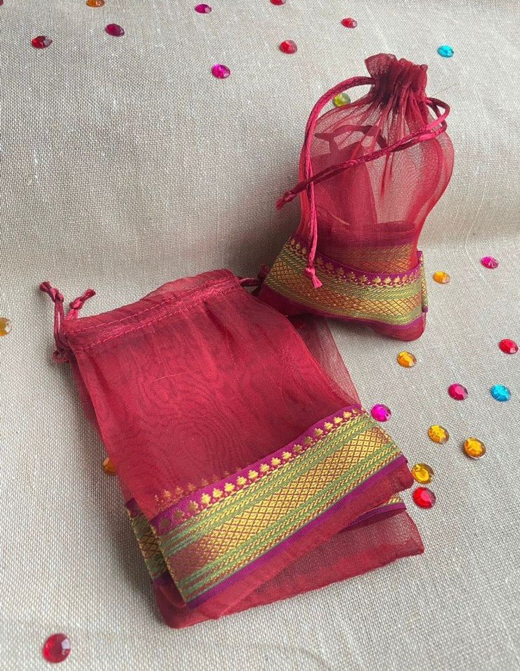Gifting Organza Border Potli 